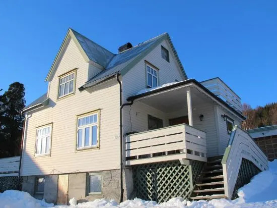 Lyngen Home