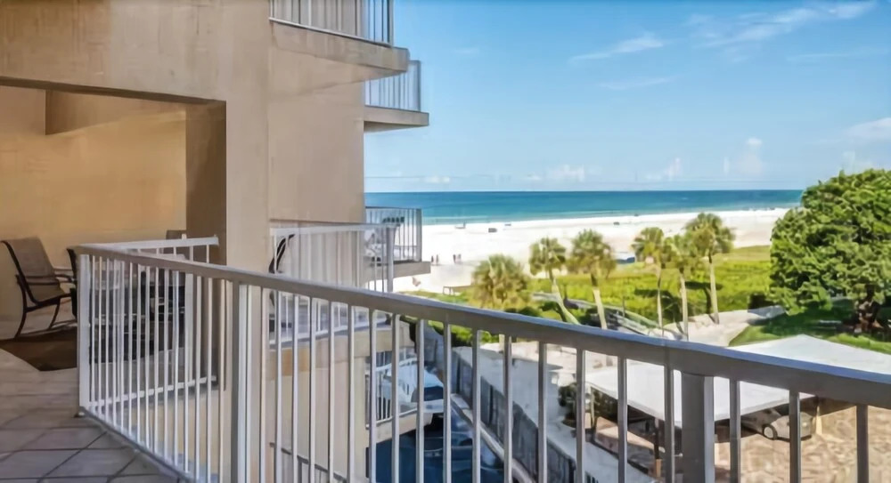 Jamaica Royale - T42 - 2 Br Condo