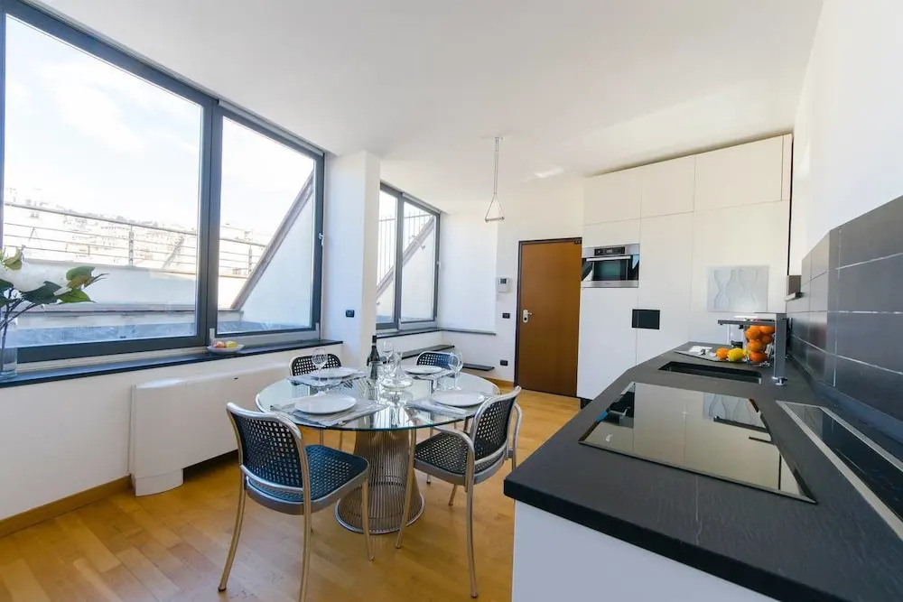 Altido Penthouse next to Acquario