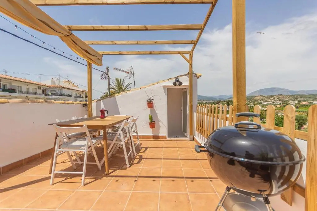 Wonderful Views Terrace 3BR Cottage - BBQ - AC
