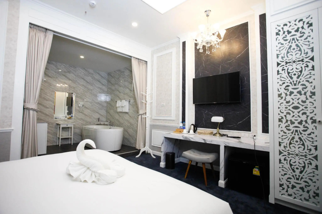 VARIMANTRA HOTEL
