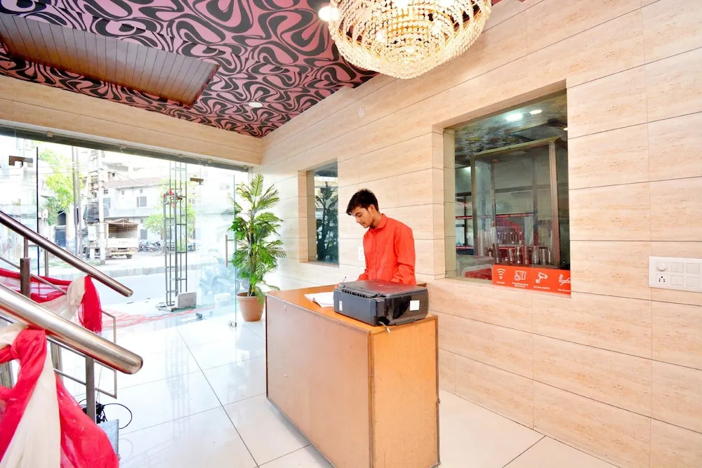 Oyo 41016 Hotel Celebration Inn