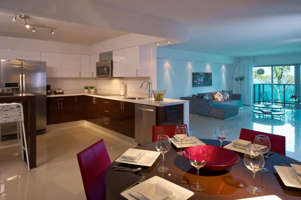 Beach Haus Bal Harbour