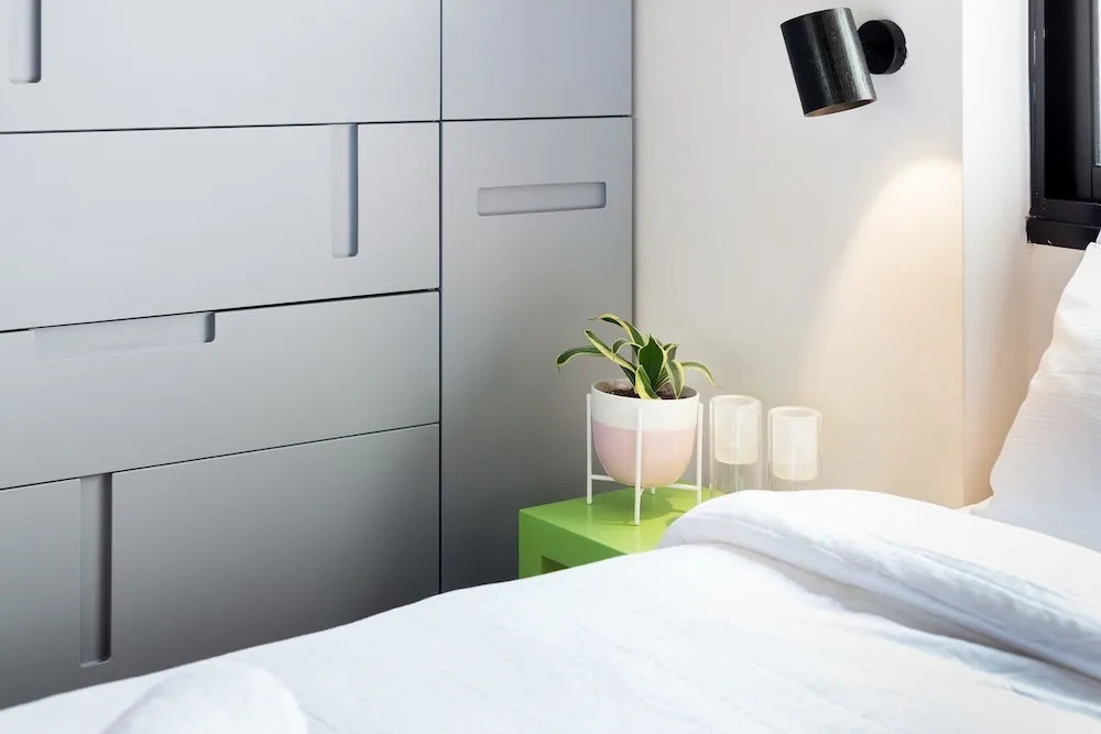 London in Tel Aviv - stay at my place