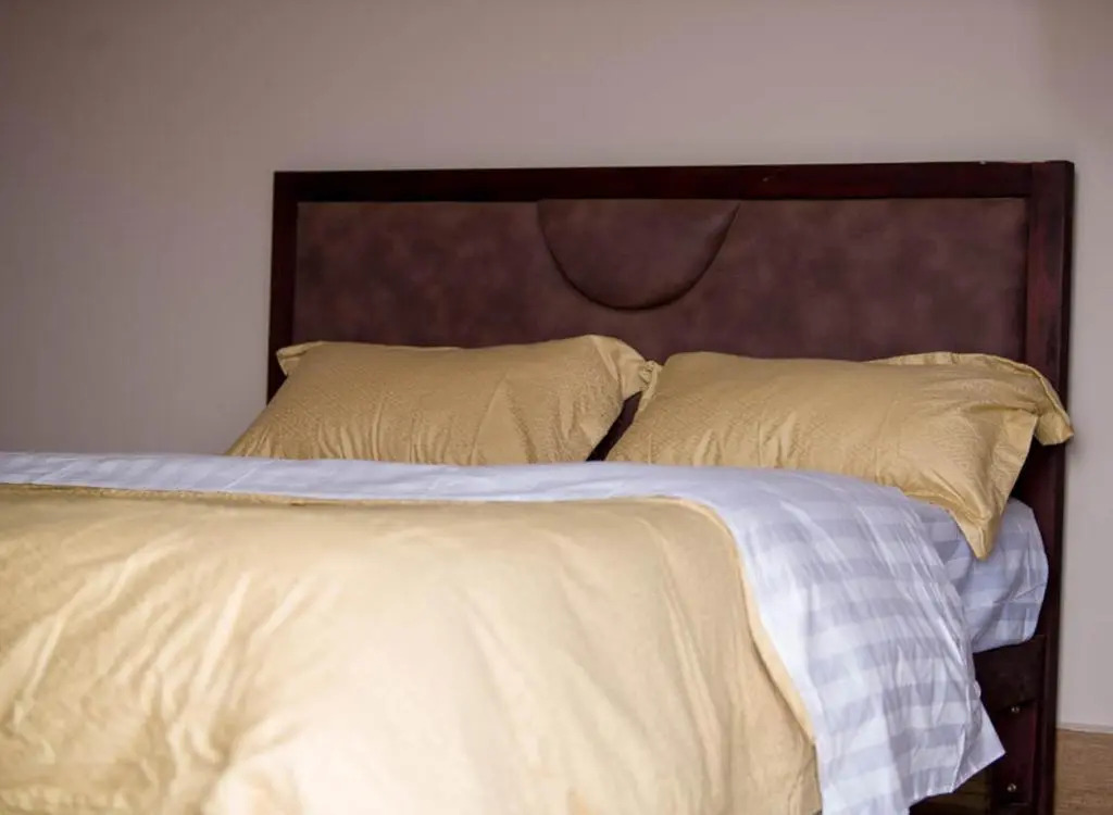 Century Lakeview Apartments - Jinja