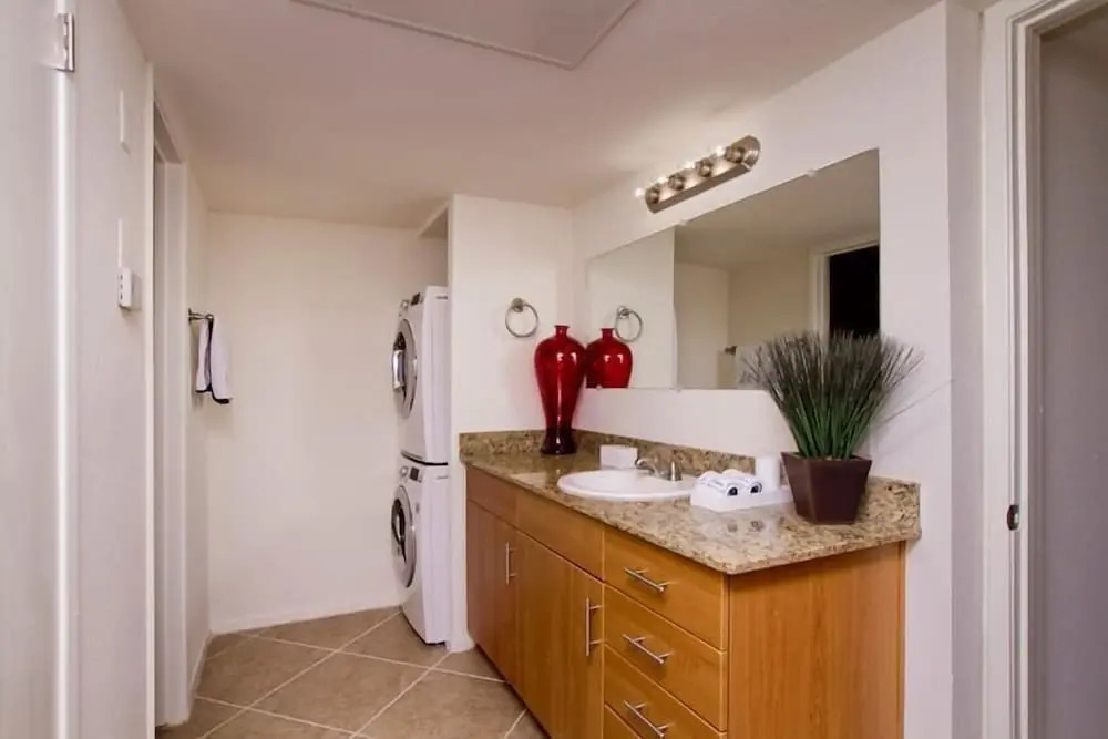 Ultra Chic and Modern By Signature Vacation Rentals