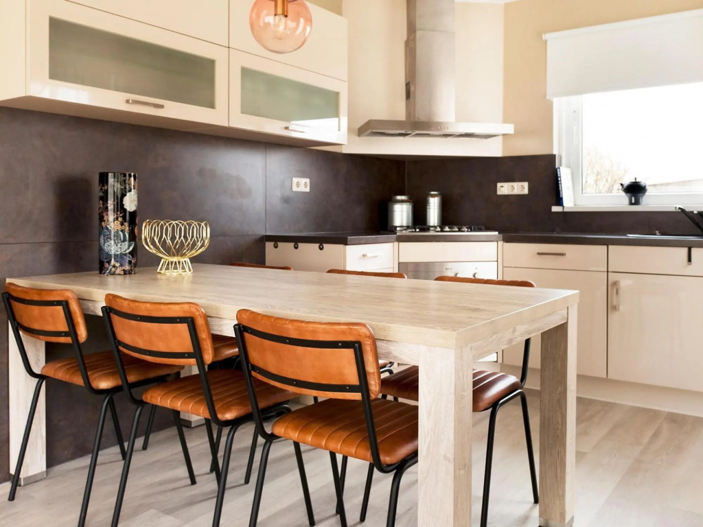 Bungalow near De Alde Feanen with Spa
