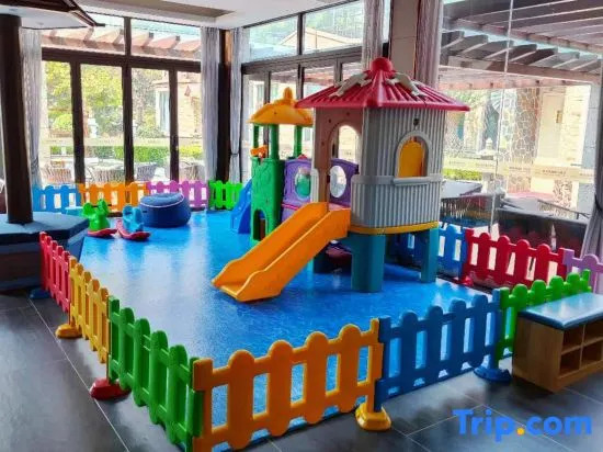 Yujing Garden Holiday Hotel