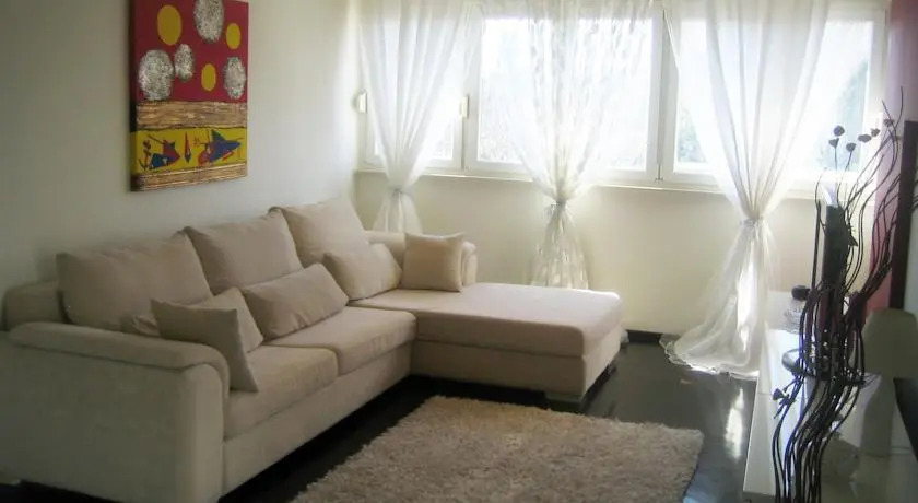 Apartment Near City Center
