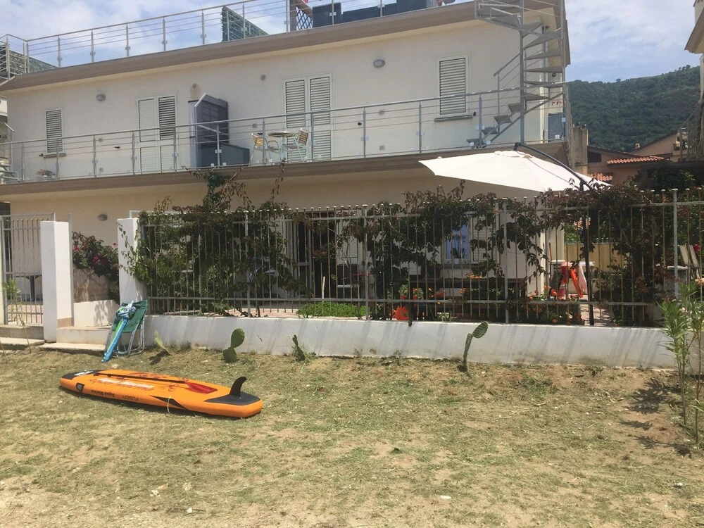 Roseto Beach Club Apartment With Garden Beach Front