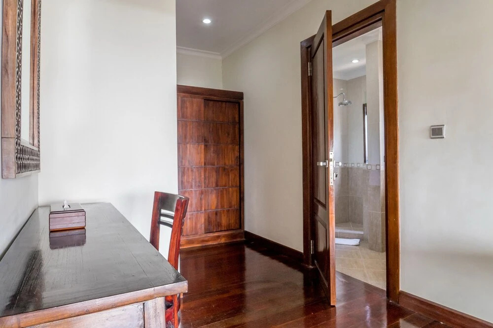 Hillstone Luxury Village