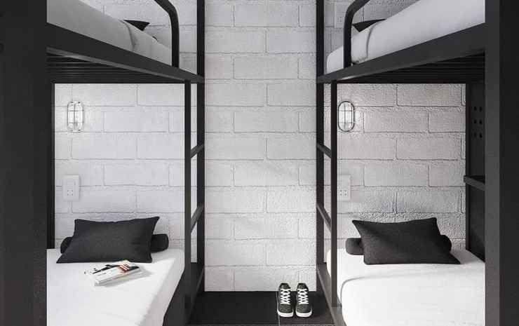 Pin Poshtel
