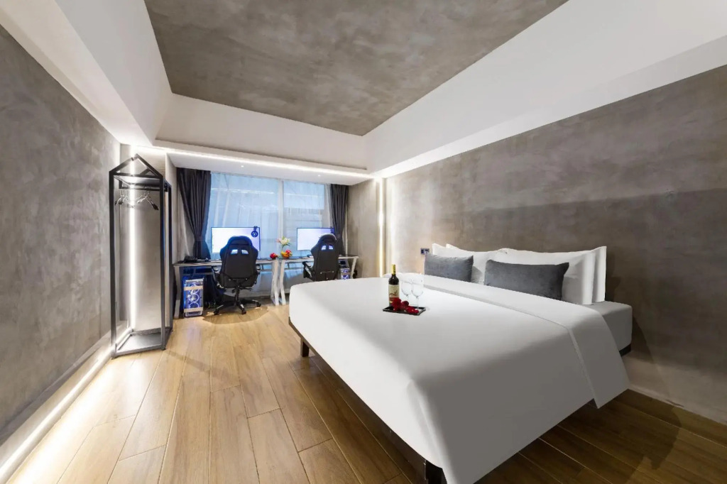 Manting Fashion Hotel (Yueyang Tower Scenic Area Branch)