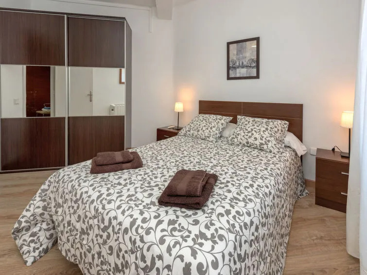 Apartment Eixample Esq Rocafort Diputacio by Interhome