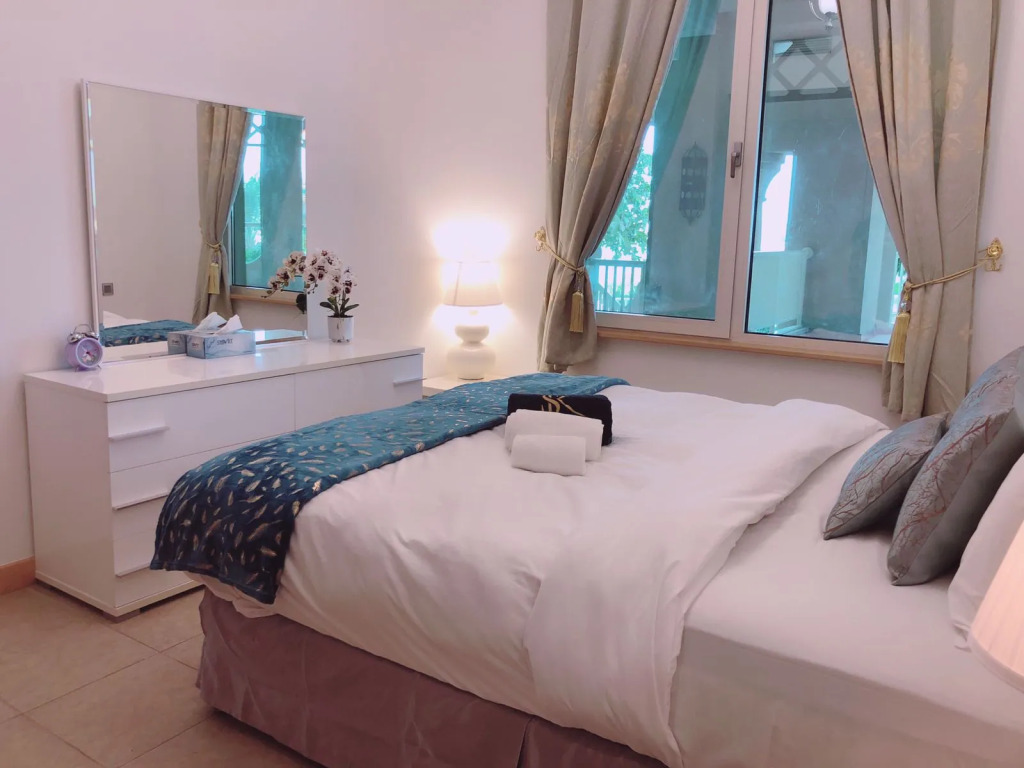 Stunning Beach front 1 bedroom at the palm