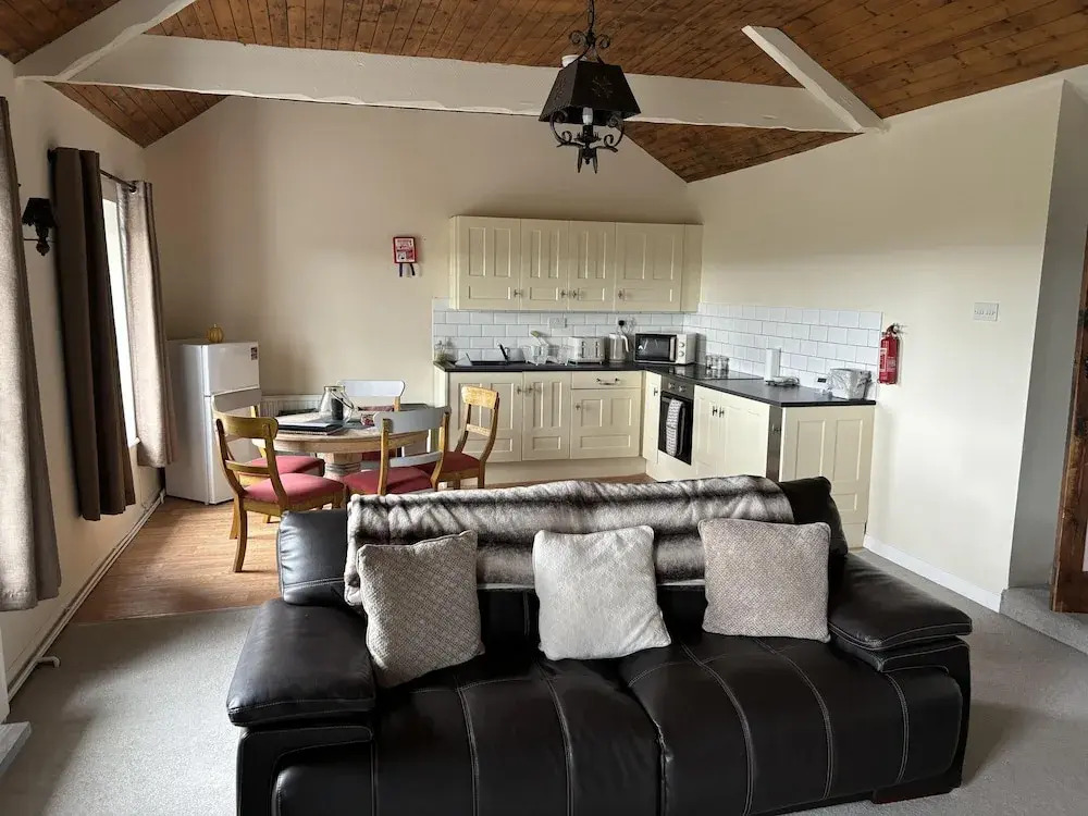 2 Bed-sleeps 4-sea View-pet Friendly-parking