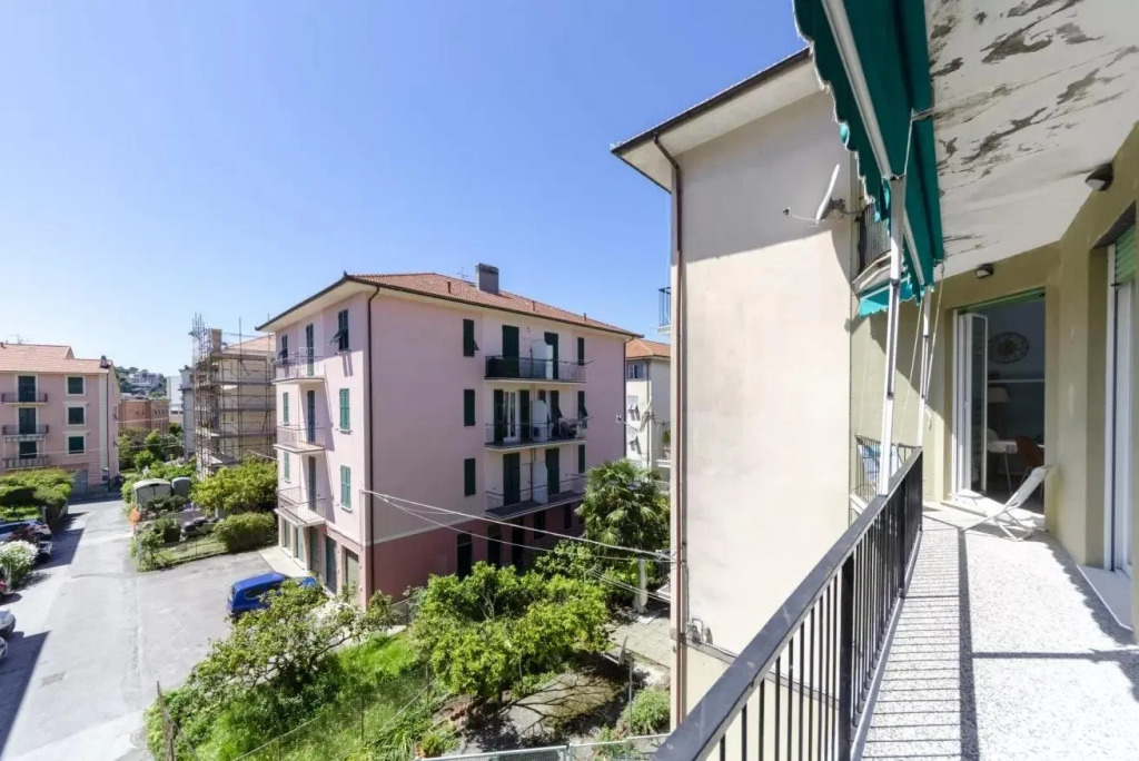 ALTIDO Family 3-BR Apartment with Terrace near Centre