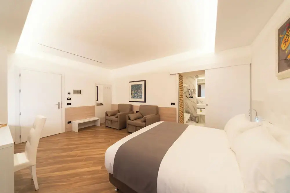 Chessas Rooms