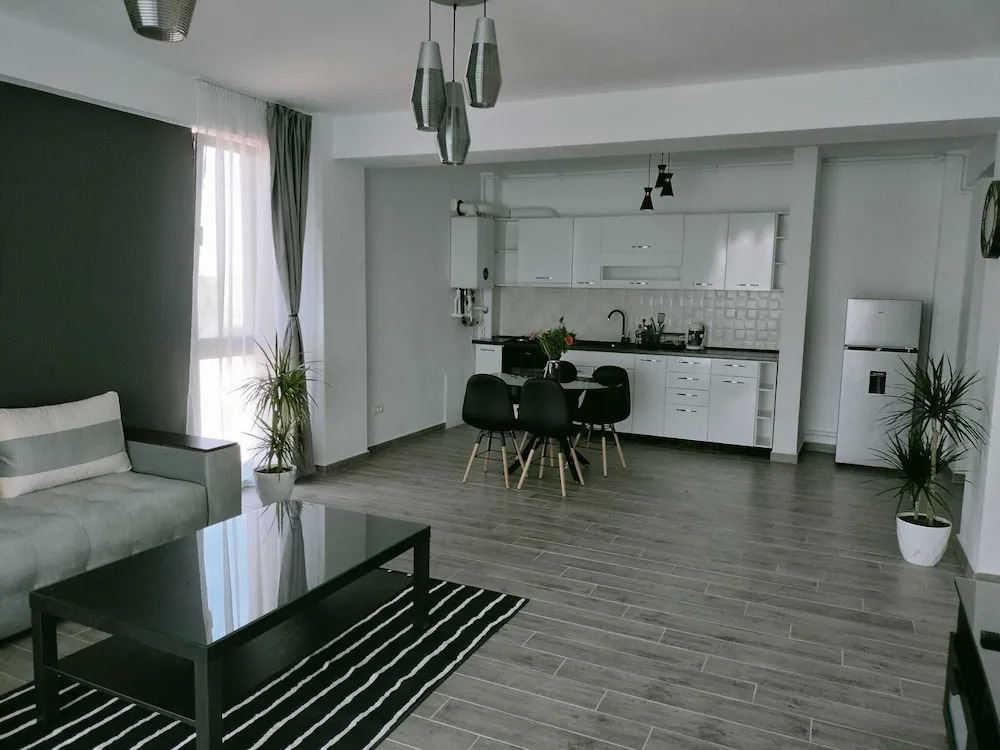 Diamond View Apartments