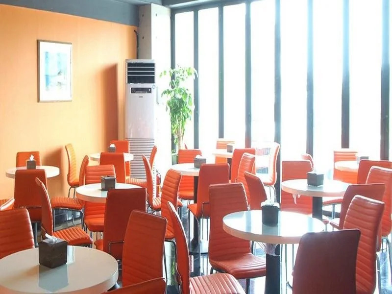 Orange Hotel
