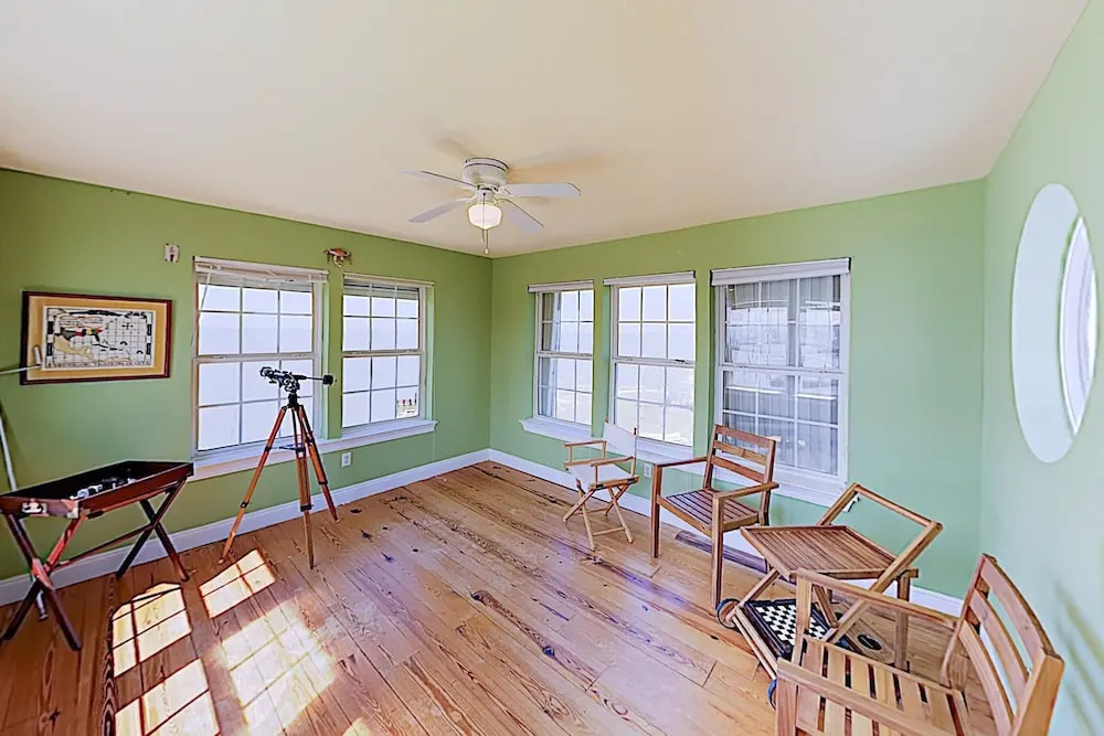 Journey's End On Mobile Bay, Steps To Pool & Beach 4 Bedroom Home