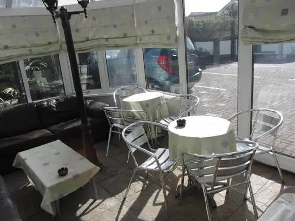 The Shipwrights Arms Hotel
