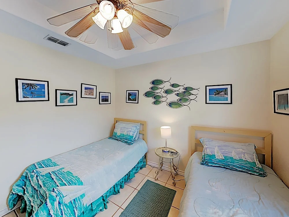 New Listing! Shoreside W/ Pool - 1 Block To Beach 2 Bedroom Duplex