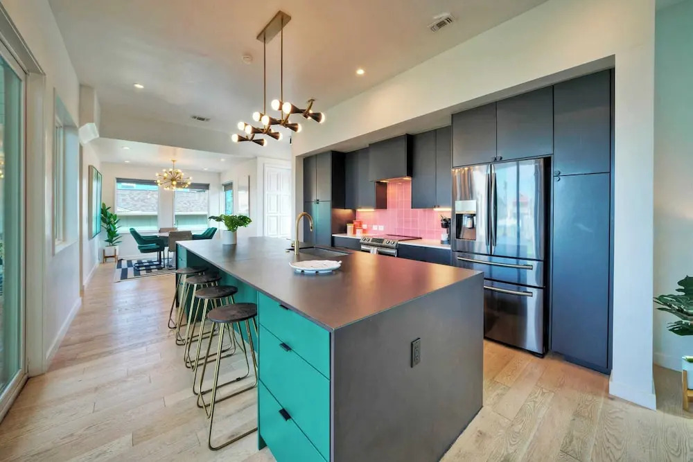 Sleeps 20 2 Modern Homes w/ Private Pool, Deck+patio 3-min Walk to the Beach