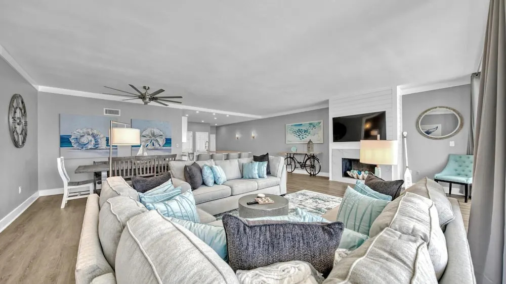 Shoreline Towers 2124