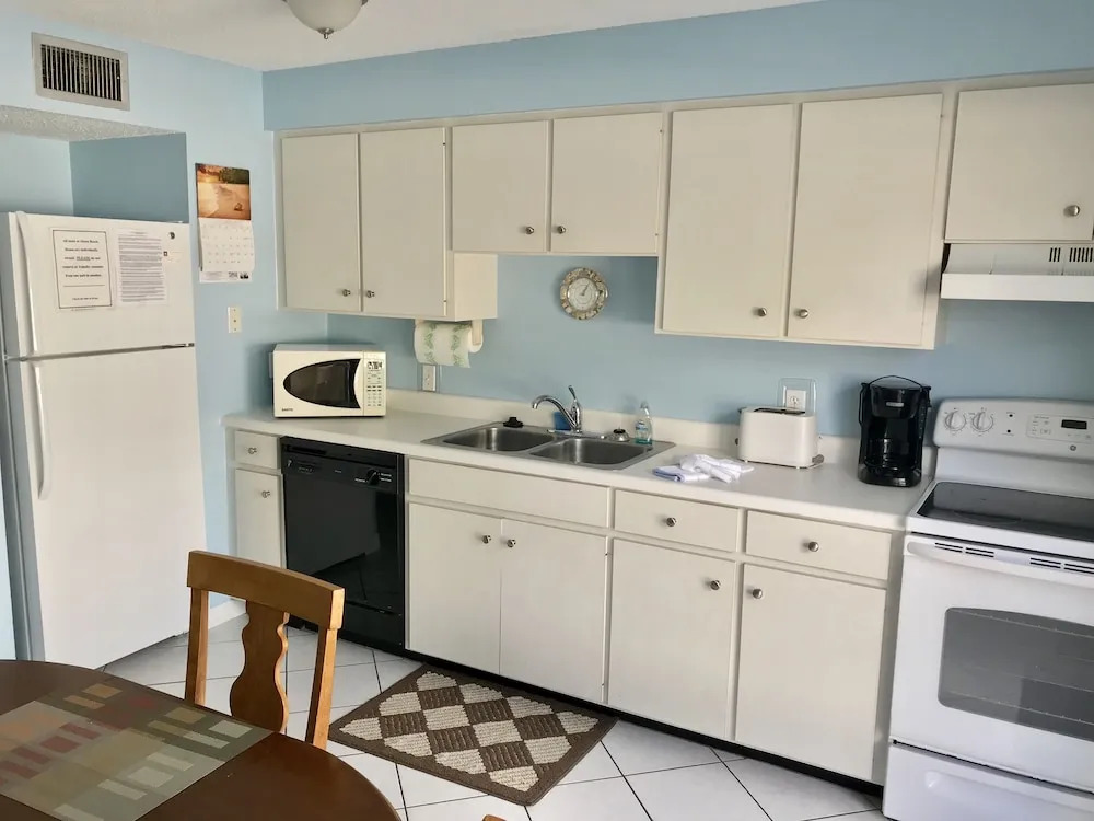 Siesta Beach House #312 2 Bedrooms 2 Bathrooms Apts