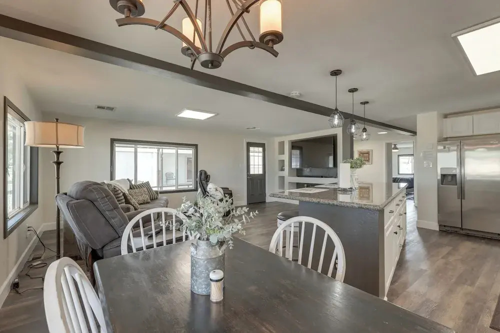 Golf Course Views: Resort Retreat in Sun Lakes