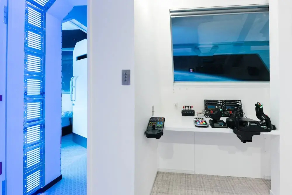 Guest House Discovery Ship