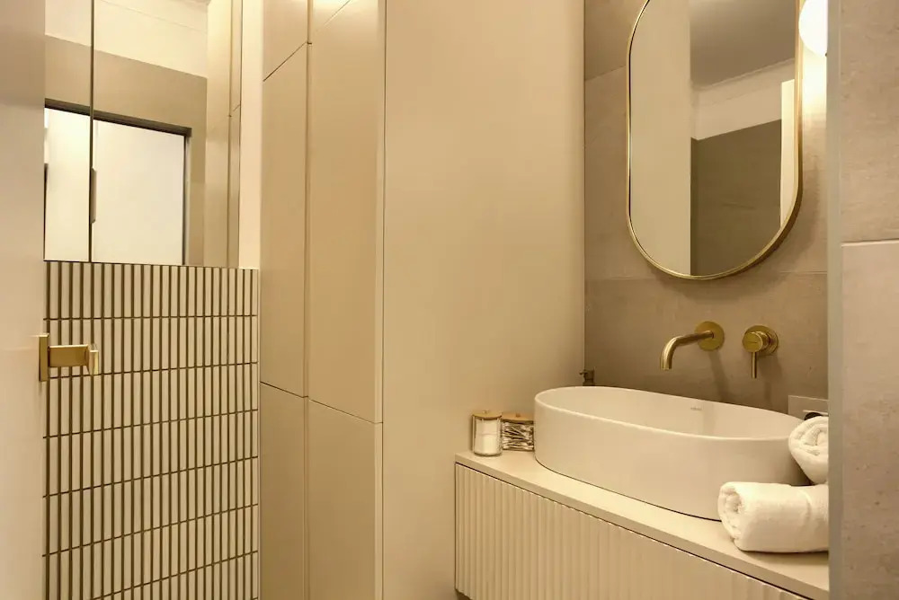 ARI - AFI Mall Luxurious Apartments