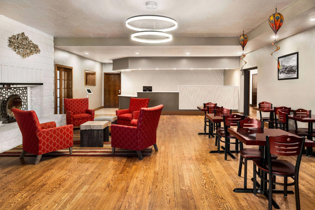 Ramada by Wyndham Albuquerque Airport
