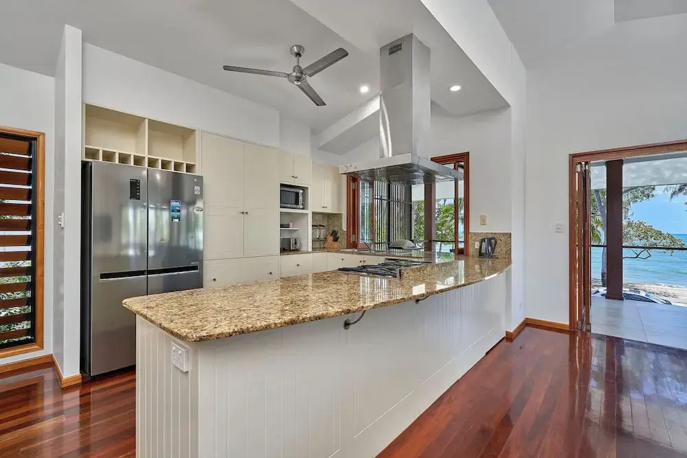 Reeflections Beachfront Holiday House