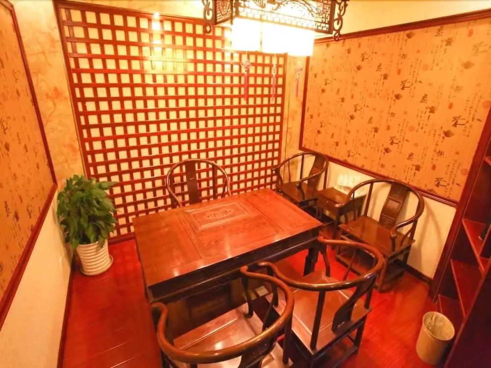 GreenTree Inn Shanghai Songjiang Dongjing Tongle Road Happy Valley Bus