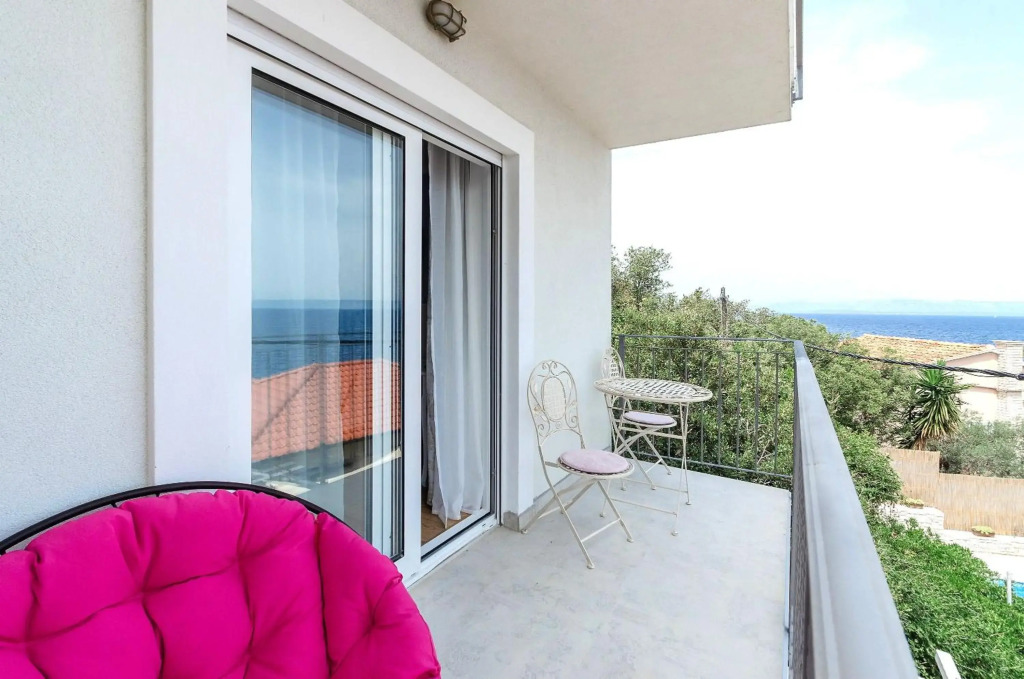 Summer House Bougainvillea by Dubrovnik Colors