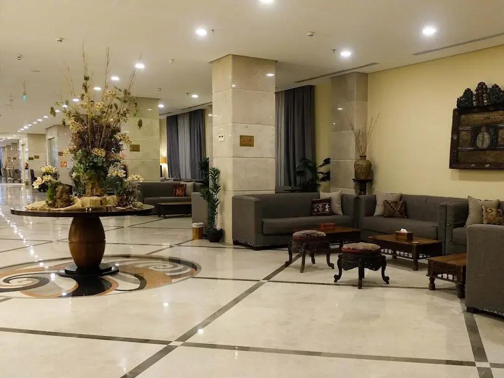 Hussain Biyari Hotel