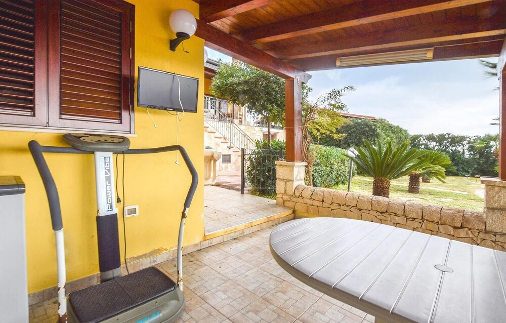 Nice Home in Modica With Wifi, 4 Bedrooms and Outdoor Swimming Pool