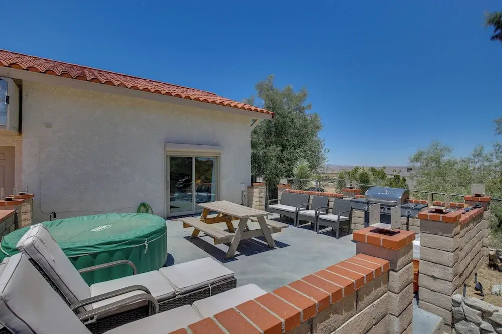 California Vacation Rental with Hot Tub & Patio
