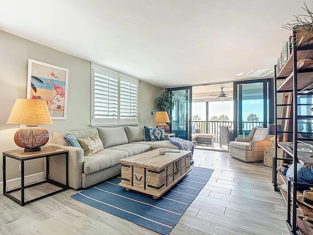 Caper Beach Club 312