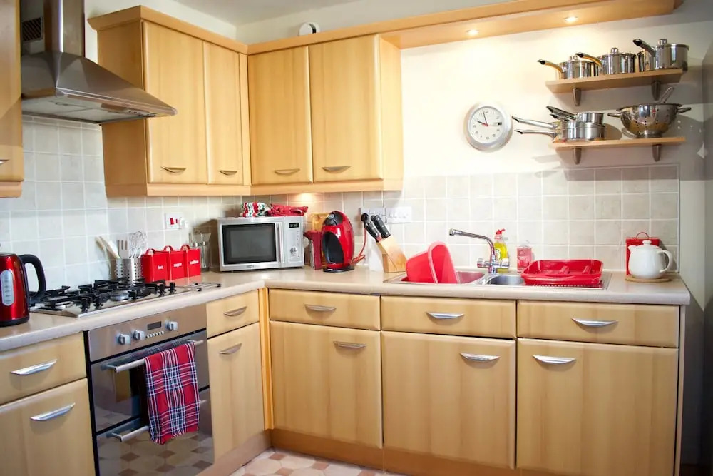 Traditional 2 Bedroom Edinburgh Apartment
