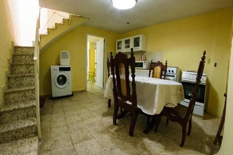 Casa Sandra Y Mariela