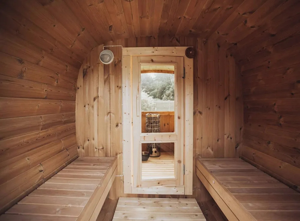 Fjordhygge, Cozy Log Retreat Near Sea & Forest - Sauna & Outdoor Living