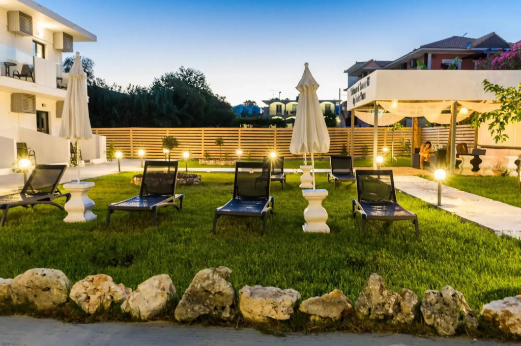 Rooms 48 by Zante Plaza