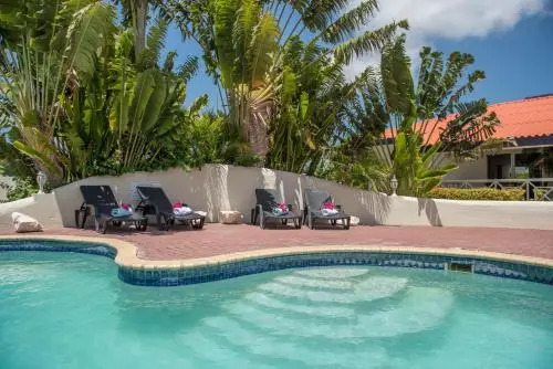 Blue Marlin Apartments, nabij Mambo Beach