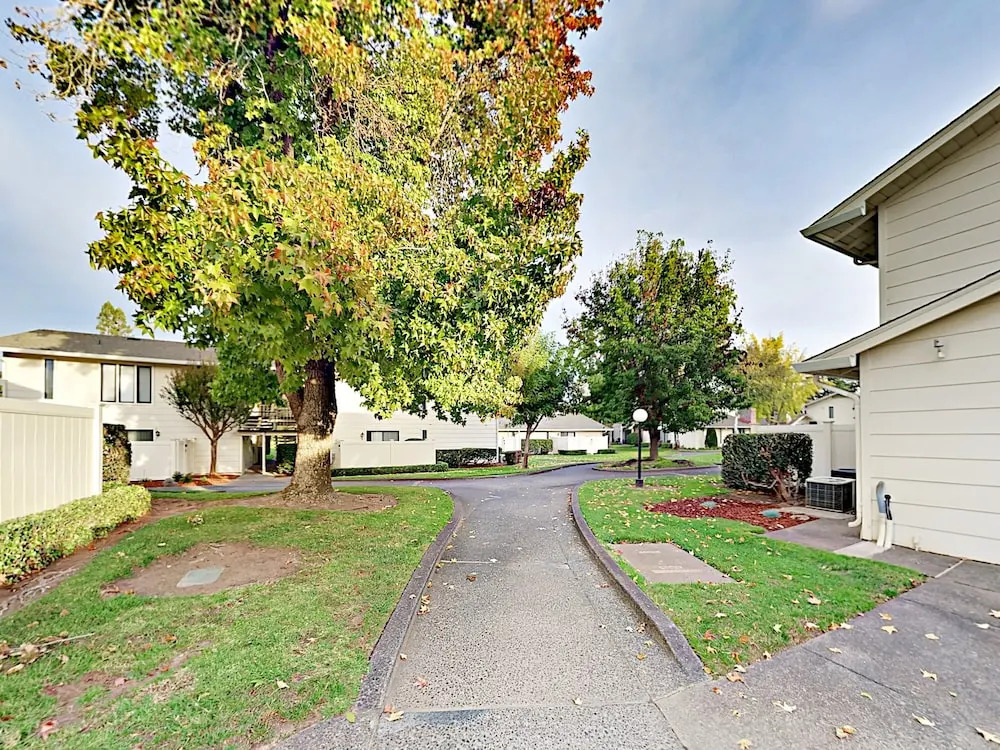 2-Bedroom Condo Near Trails #SILV266P