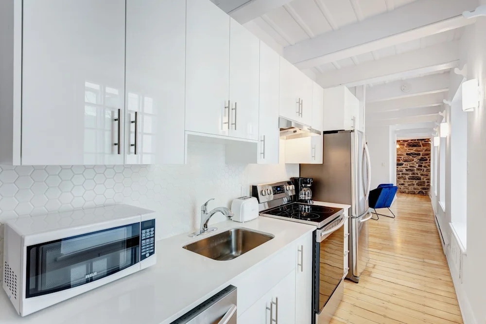 Maison Place Jacques-Cartier by Luxury In Transit