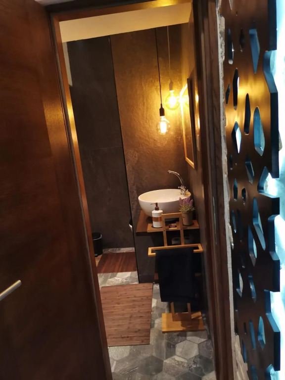 Studio Apartman Black & White Centar Sarajevo free parking