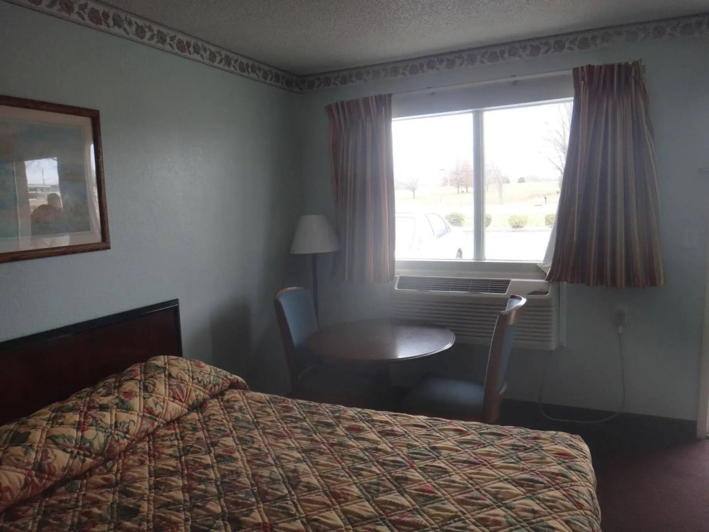 Budget Inn